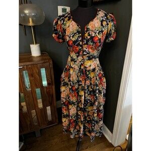 Vintage 1980’s Cotton Fitted Floral Button summer dress cottage Core sz M